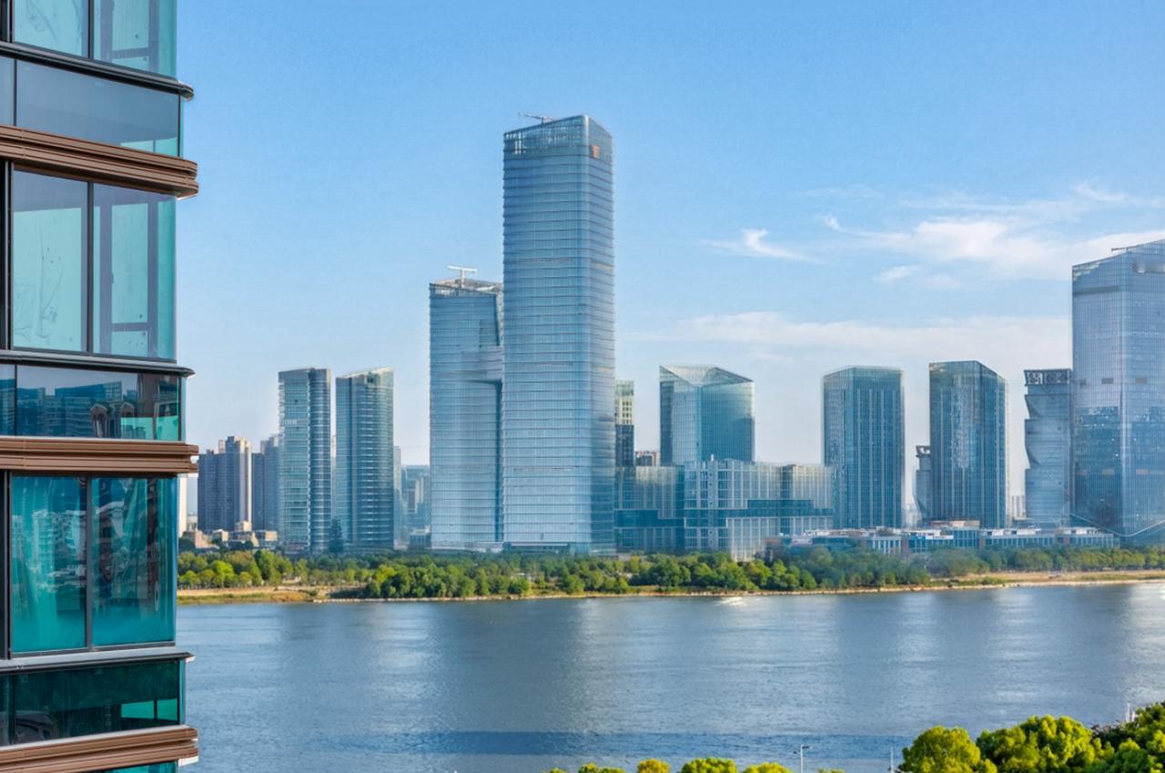 【南沙楼盘猜猜猜】可以望明珠湾的楼盘，楼下有地铁，比灵山岛方便。大家应该都知道这