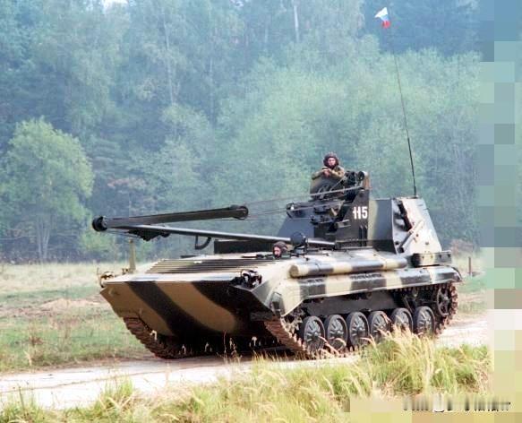 一般来说，军队手中用于疏散和维修工作的工程车是不具备作战能力的。但是苏联时期