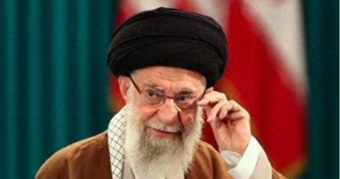 1200枚导弹从天而降，特朗普留下“退路”，伊朗全国哀悼，俄发声 2月28日