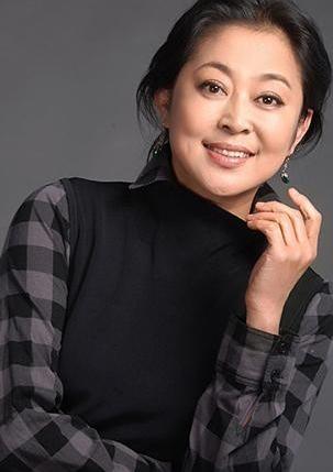 倪萍家包括保姆一共5个人，但她每天做4只海参，保姆没份。倪萍姥姥说："你