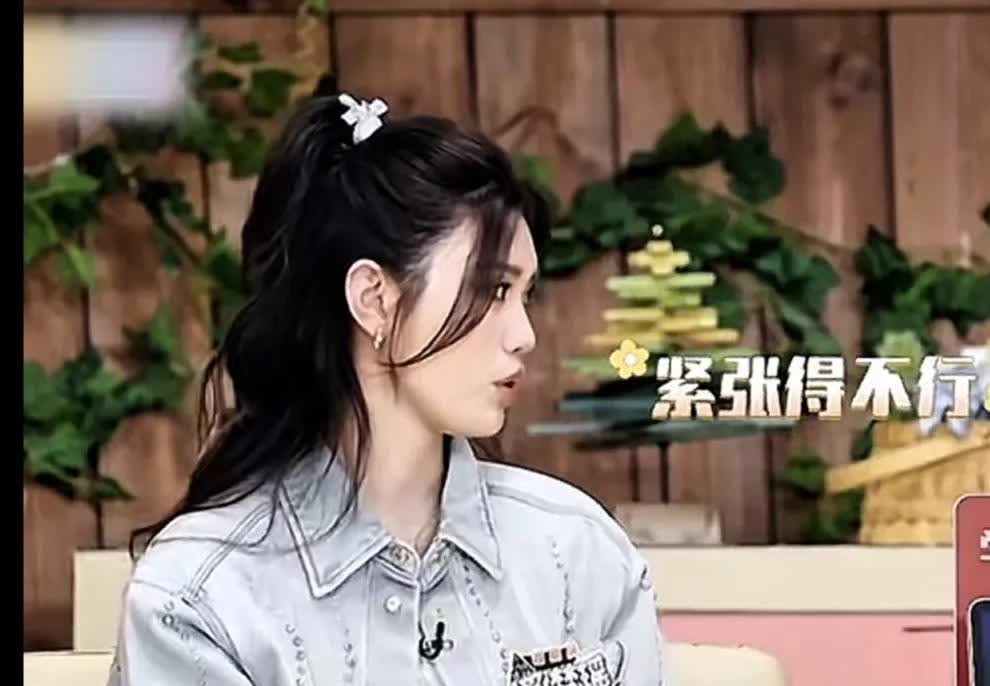 奚梦瑶：“第一胎出院的时候我是自己抱的，因为当时我很紧张，我说不行我一定要自己抱