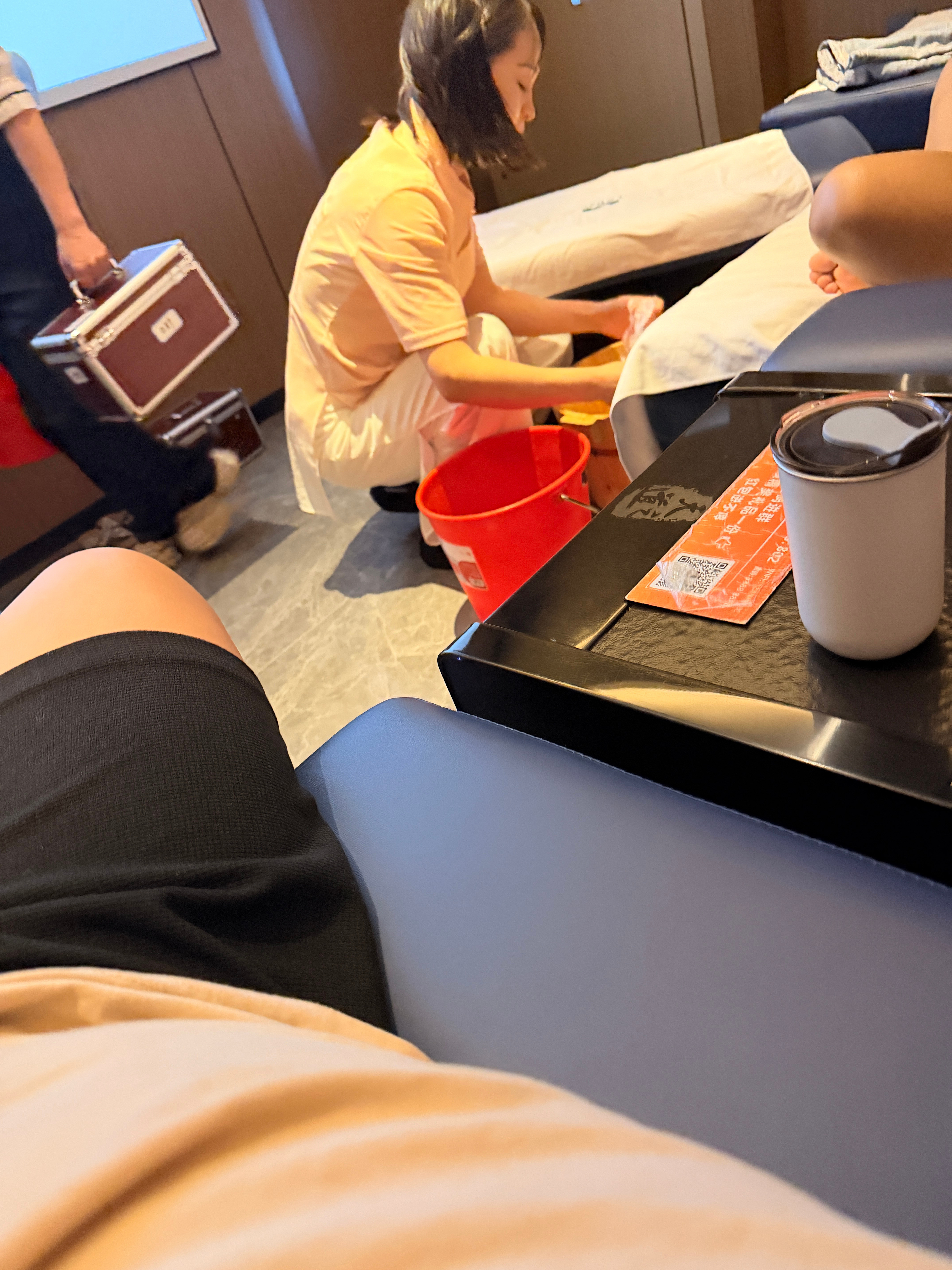 八仙看完了带我老婆洗个脚