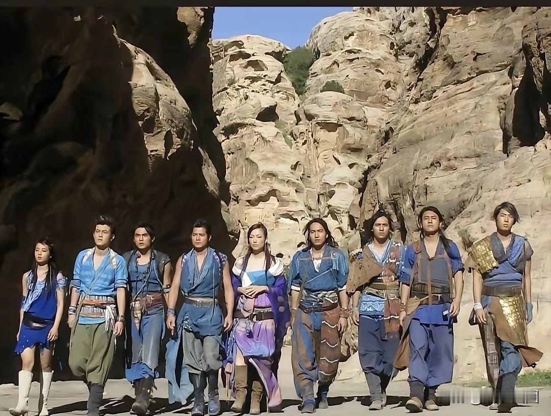 这电视剧阵容可以啊从左到右：蔡依林、陈冠希、周杰伦、郭富城、郑秀文、F4言承