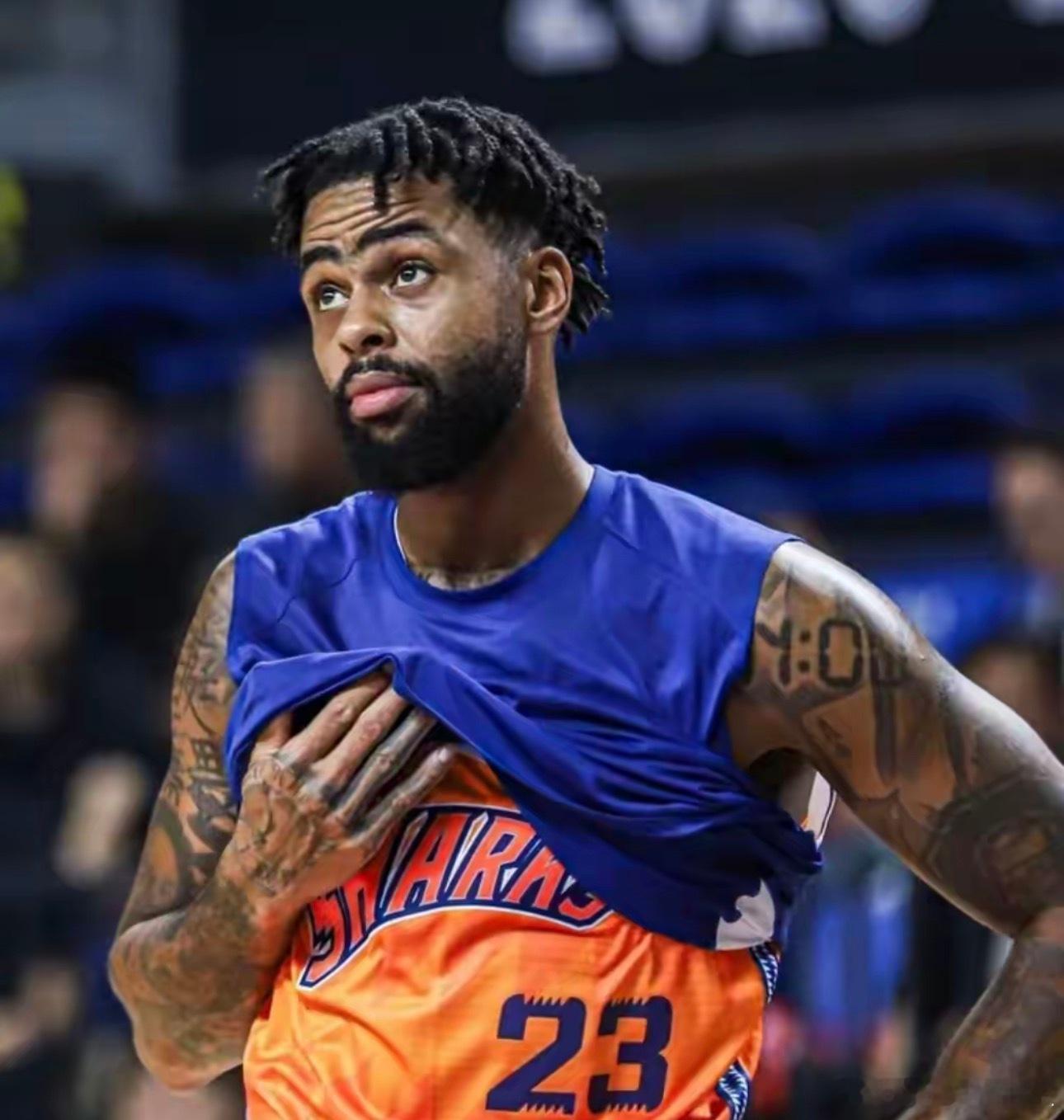 拉塞尔在CBA揭幕战的首秀表现，就验证了他被NBA淘汰的原因：不是因为他面对深圳