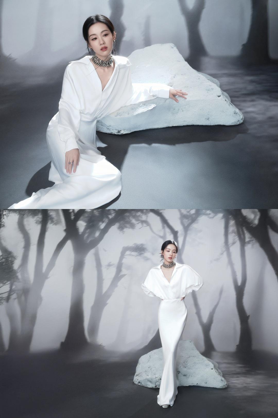 陈都灵今日出席2025国剧盛典造型图集，身着NormaKamali缎面衬衫连身