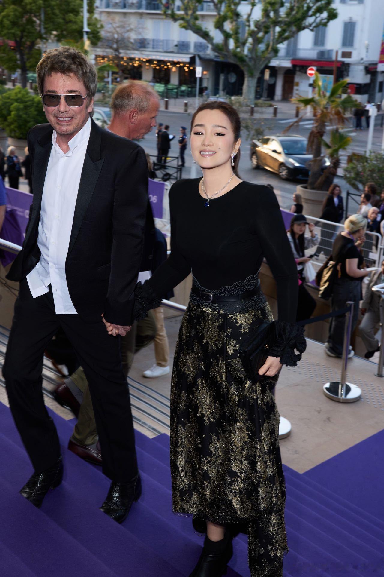 巩俐出席世界AI电影节巩俐世界AI电影节开幕致辞一组官图，巩俐作为2026年世