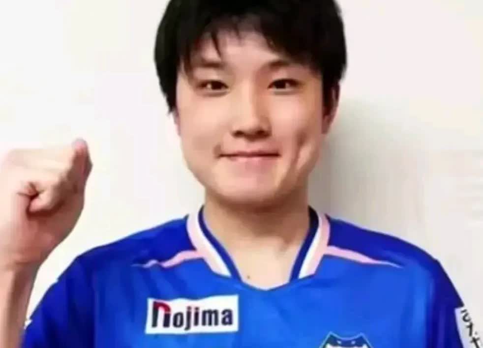 张本智和好像对中国人特别仇恨，球迷们非常讨厌这个家伙。张本每次打球对上中国球员，