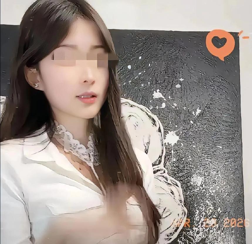 湖南祁东那个叫徐某莹的女老师照片总算传开了。判三缓三，罚了25万，这处理