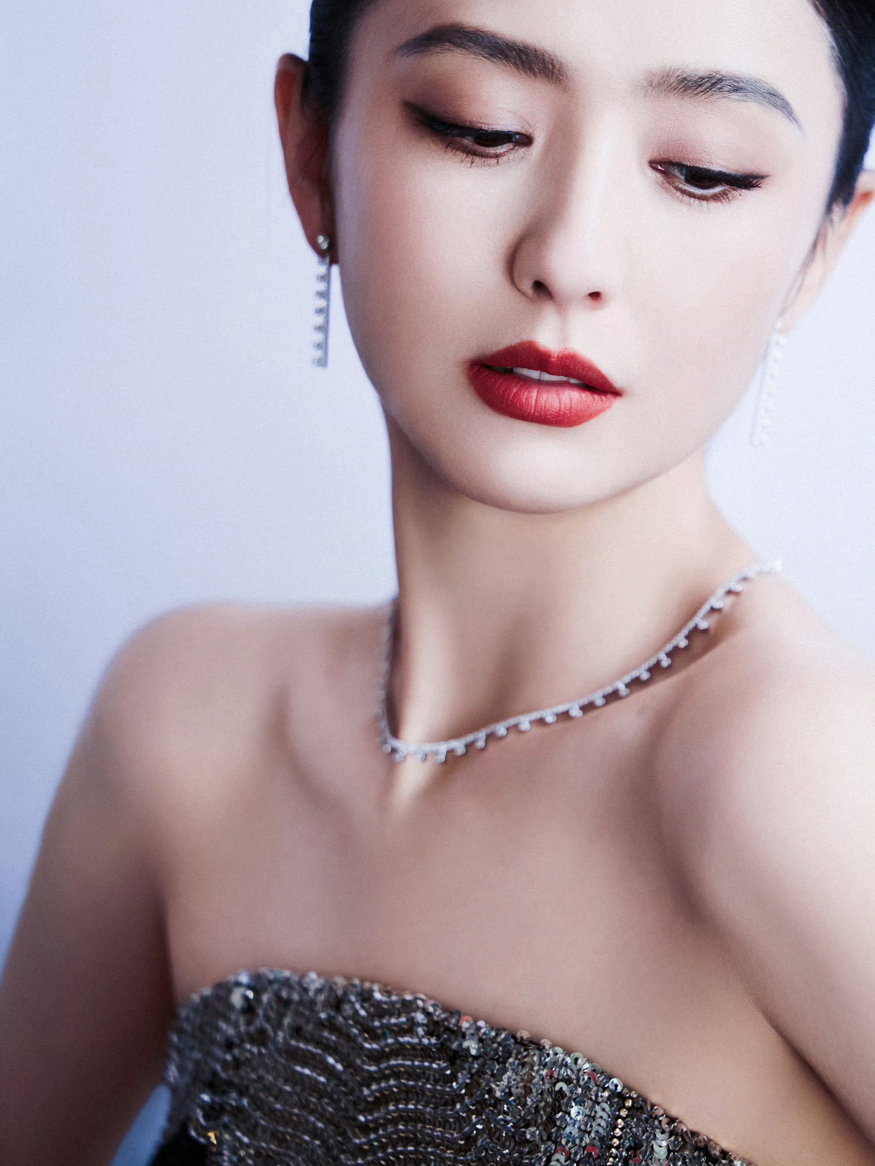 佟丽娅夫人也是绝美啊