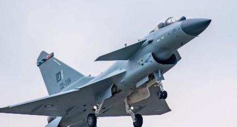 现在看来，幸亏咱没出售歼10给伊朗！2025年到2026年，伊朗曾向中国递交了明