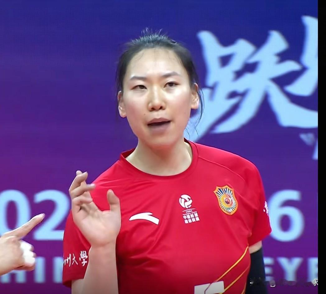 接应，中国女排比较绝望的位置！有球迷统计排超前4轮接应的数据，不看不知道，一看