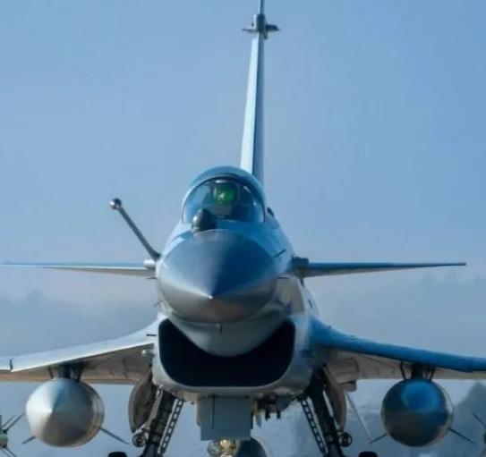 好饭不怕晚，好事不怕磨。最近，埃及、印尼、泰国接连传出暂停购买歼-10C的消息