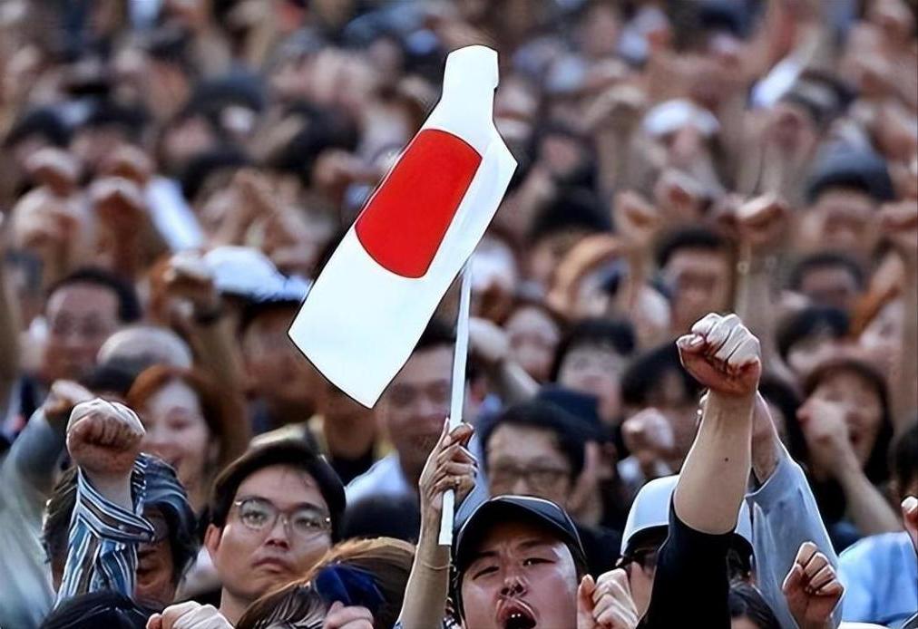 难怪对华摊牌，日本通报全球，中国歼20仅300架？结果被打脸！日本这次，脸打得有