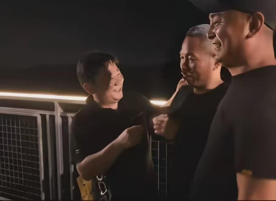 笑死了！张雪不去演“周伯通”这个角色都浪费了！师父牙哥上门要车，张雪把这段演成