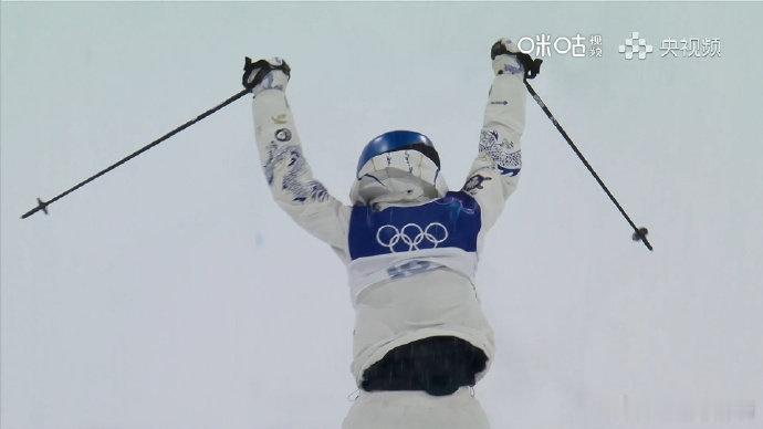 谷爱凌大跳台银牌谷爱凌创造自由式滑雪奖牌纪录🥈米兰冬奥会自由式滑雪女子大跳台