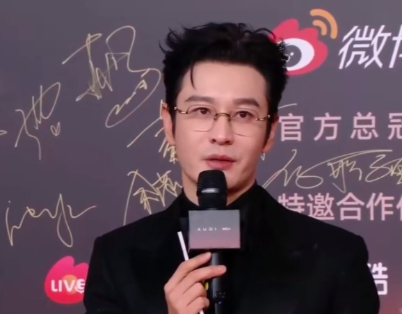 赵丽颖也有点虚不是说自己演技不行而是拍《造城者》的时候黄晓明口碑好好的，没拍