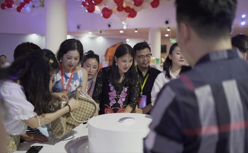 春节越来越近，最近社会上出现了3个反常现象，大家发现没有？第一个反常现象，是