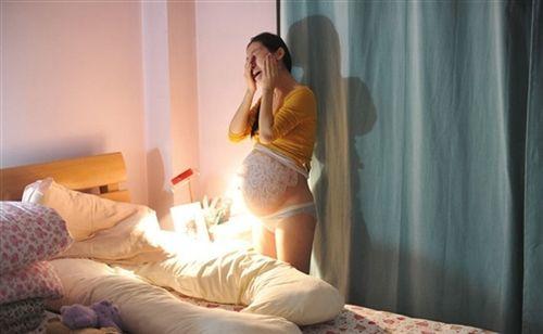 孕娠斑一夜之间长满脸, 孕妇多吃4种食物, 避免孕期长斑还能防胎毒!