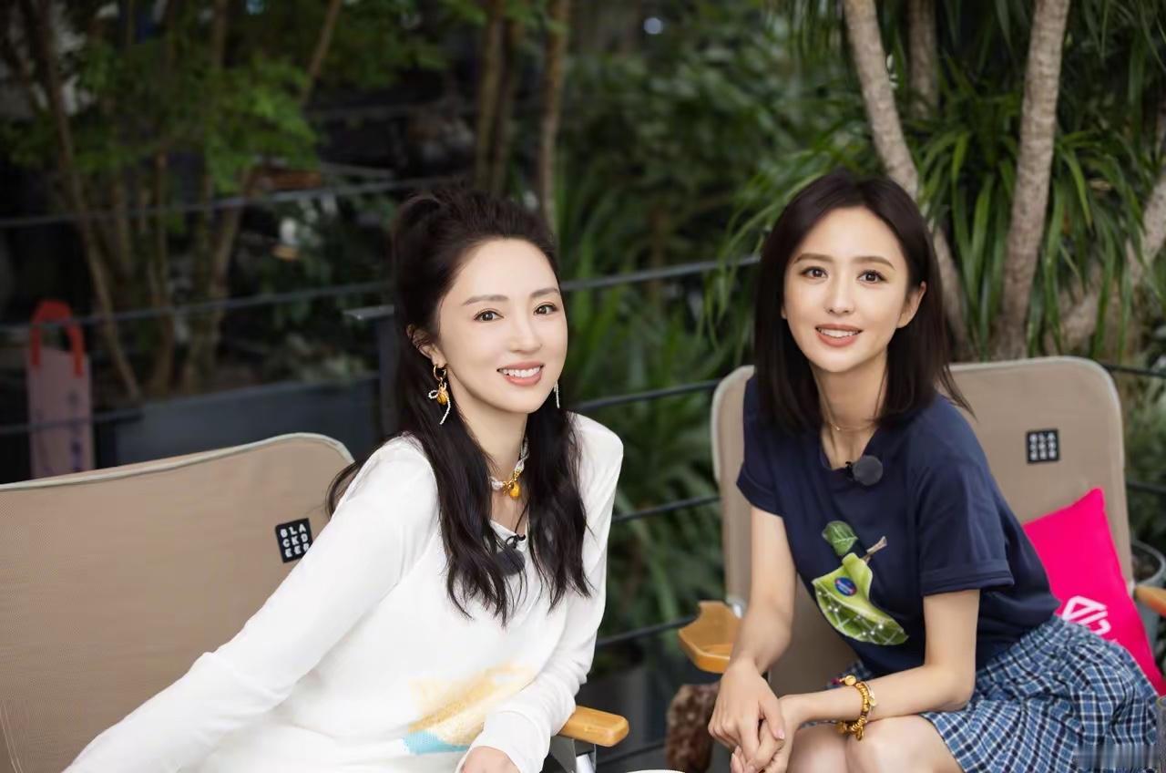 二位女神气质非常好，在影视剧里也是非常正能量的形象