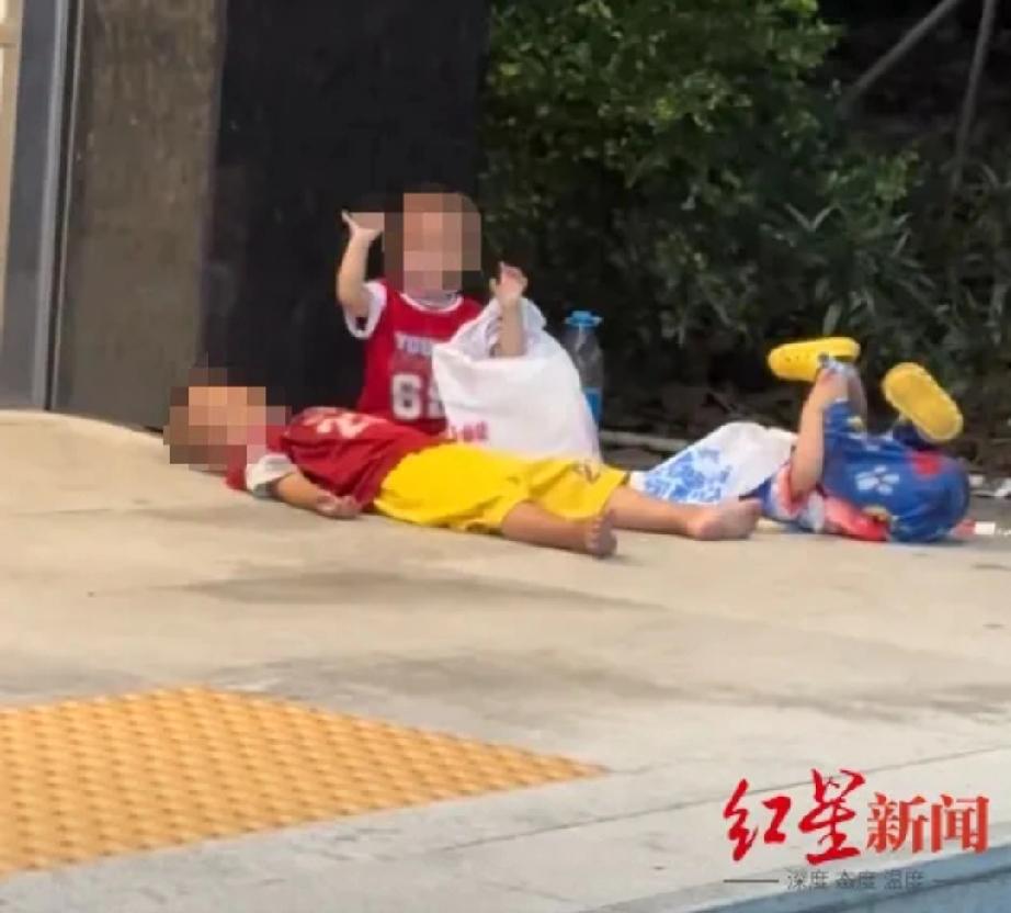 “这世界，怎会有人如此狠心！”深圳地铁站三个孩童的遭遇，着实让人揪心。三个孩子里