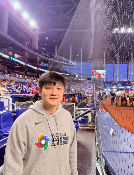 樊振东空降迈阿密，现场观赛世界棒球经典赛决赛，见证委内瑞拉队史首次加冕经典赛冠军