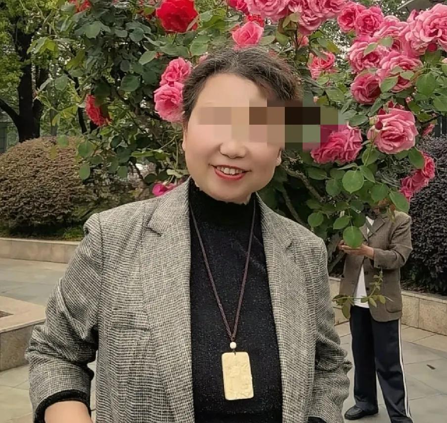 关键时刻她大娘又掉链子聊。52会她大娘照样不去，估计又在家里带各种节奏。