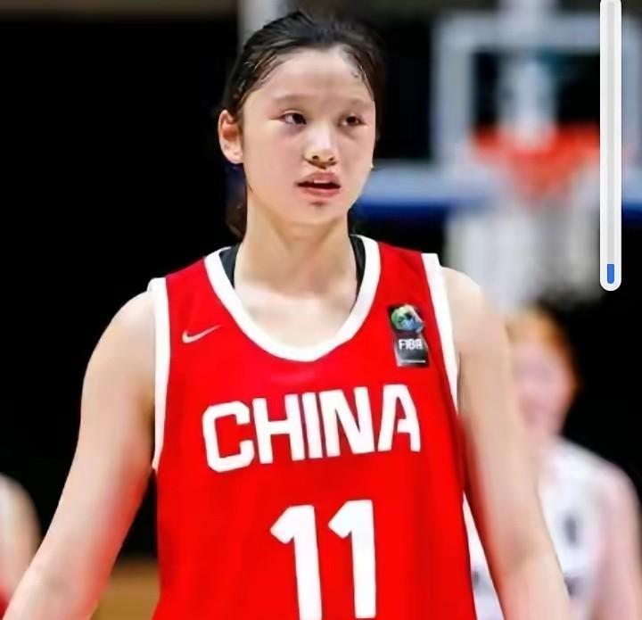 中国U16女篮亚洲杯，中国女篮82:50大胜菲律宾，“小李梦”李沅珊得到中国女篮
