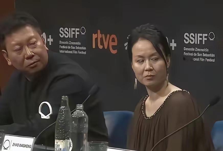 这女的真把观众当傻子耍！​杀人犯出狱不夹着尾巴做人，反手拍电影给自己立牌坊。0