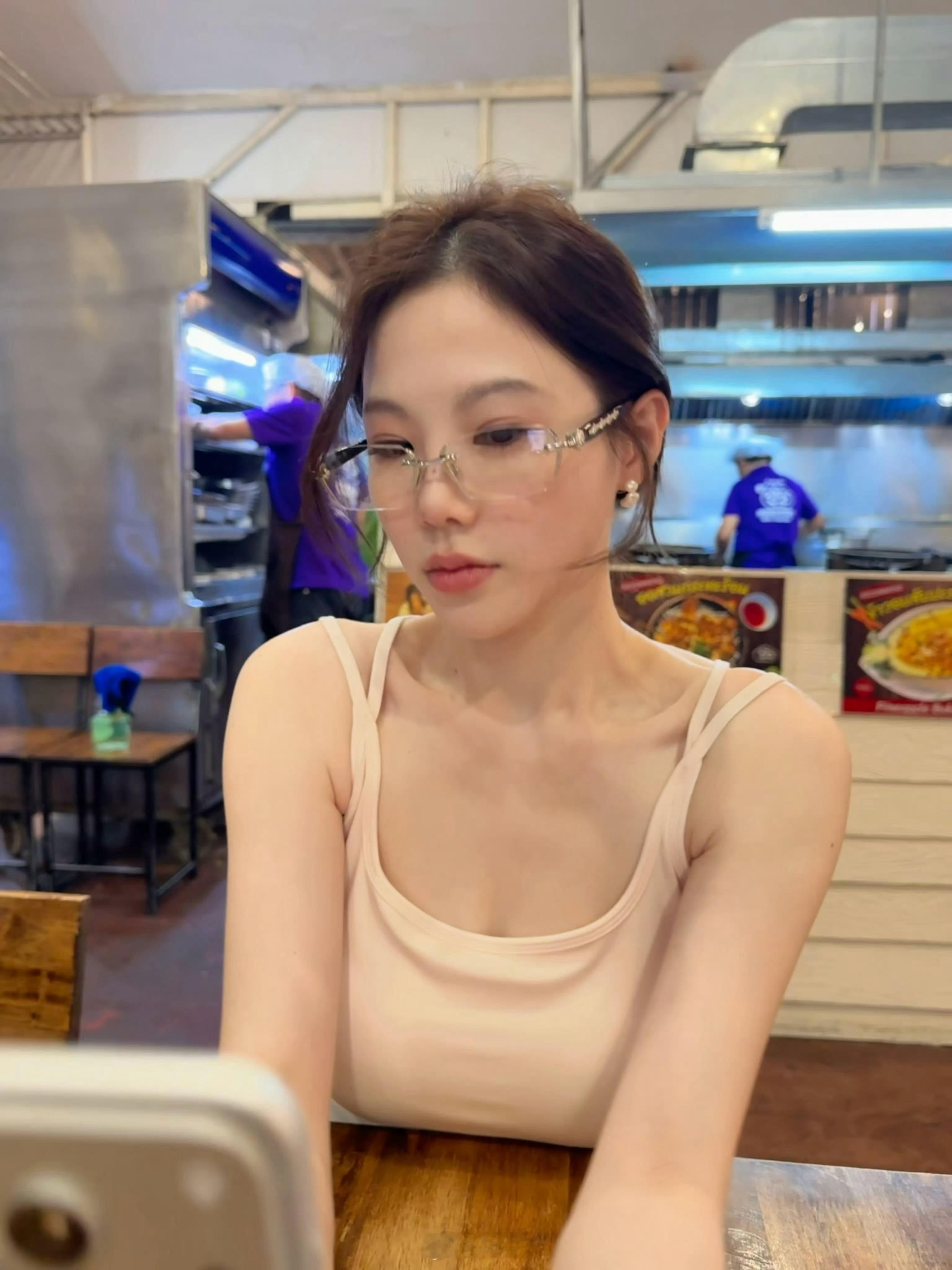 难怪iPhone17PM能卖爆，就这样都能看得出来是最新款的iPhone17