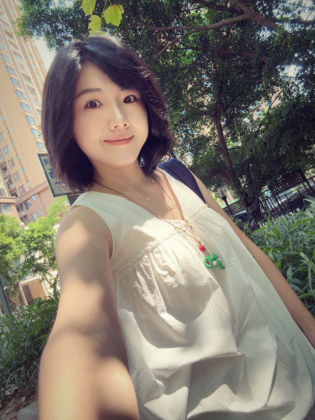 怎么现在我的头发那么像新闻联播主持人[笑着哭]​​​