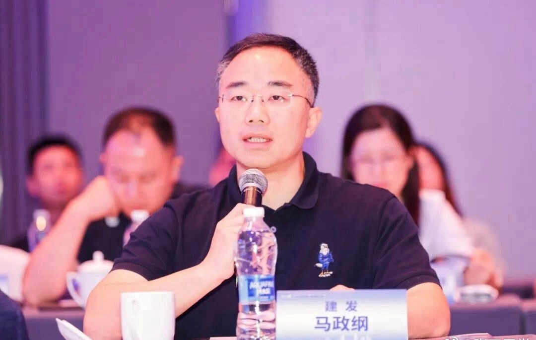 杭州酒局事件相关人物▪郁廷栋｜滨江区原副区长（城建）涉嫌强制猥亵，刑拘、免职▪赵