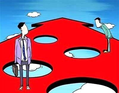 瓷砖老板一夜倒下，欠款拖垮三代人。广东李先生2025年做工程瓷砖赊销，400