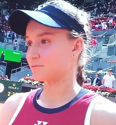 莱巴金娜马德里站2-1逆转鲁塞，下轮硬战郑钦文！北京时间4月2