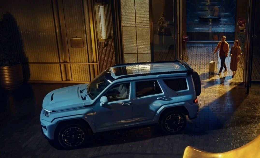 坦克700Hi4-Z官图亮相预计4秒破百+纯电190km外观，前脸新的蜂窝