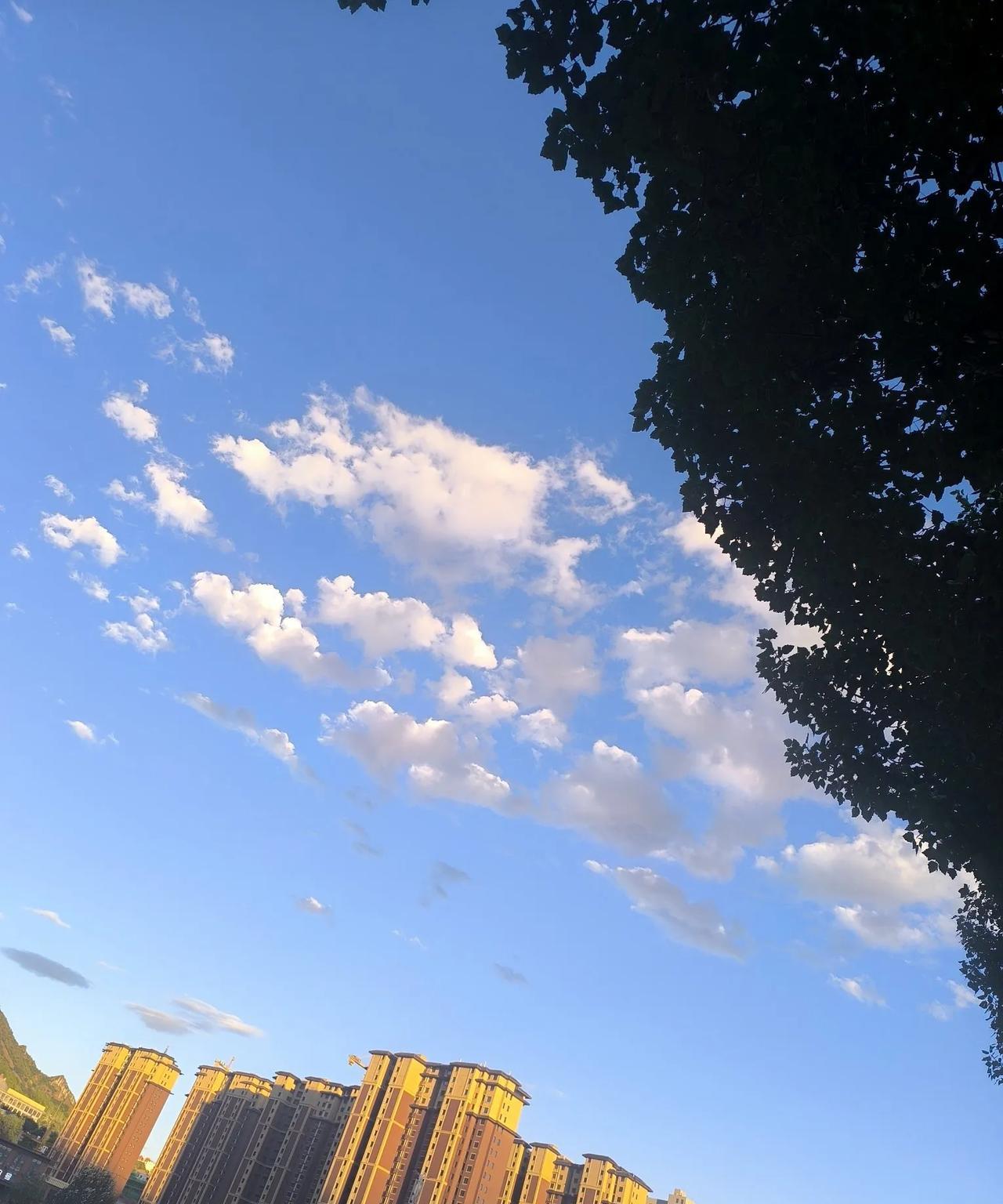 永远永远不要用别人的错误来惩罚自己扎磨自己也不要用自己的错误去惩罚
