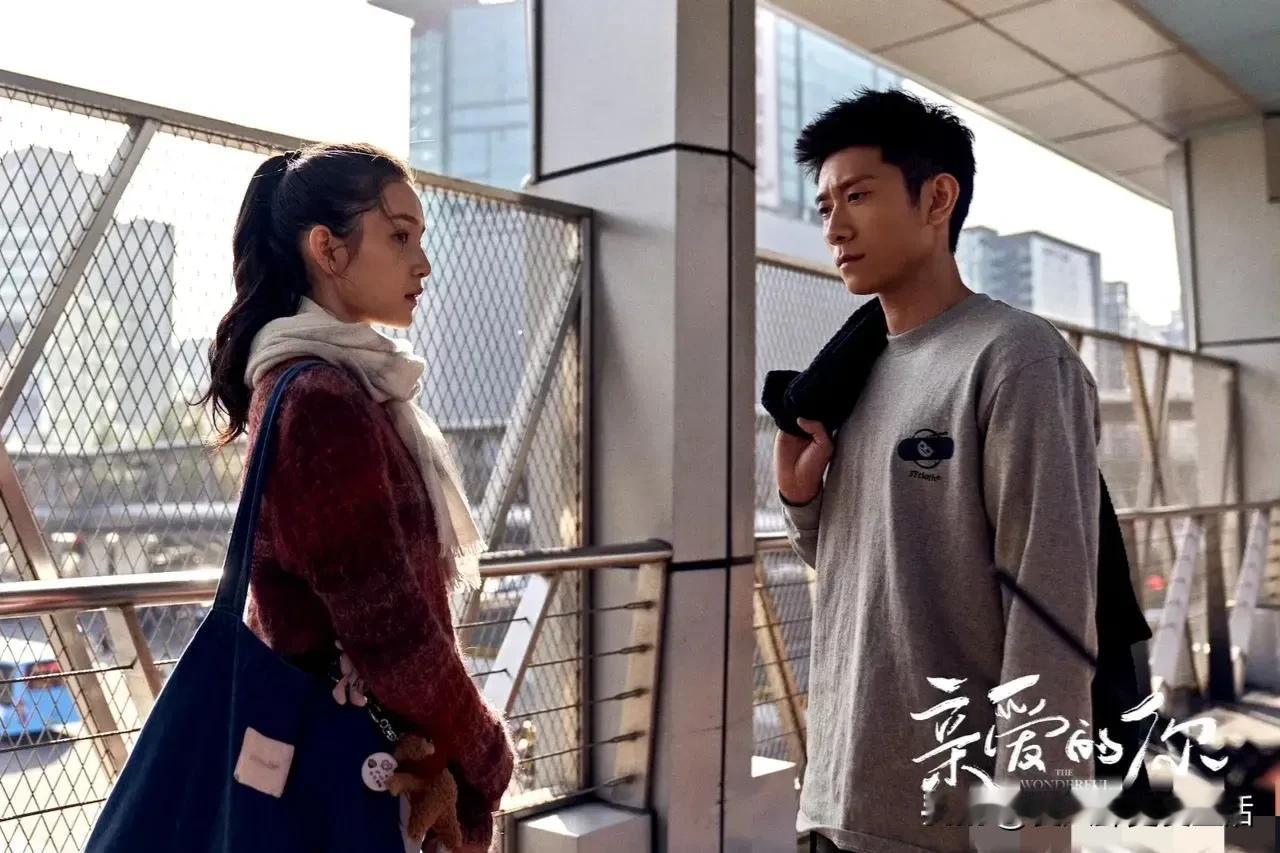 她不光是陈思诚的女朋友，还是芭蕾女孩、荧幕之星。阮巨，1999年出生于贵阳市