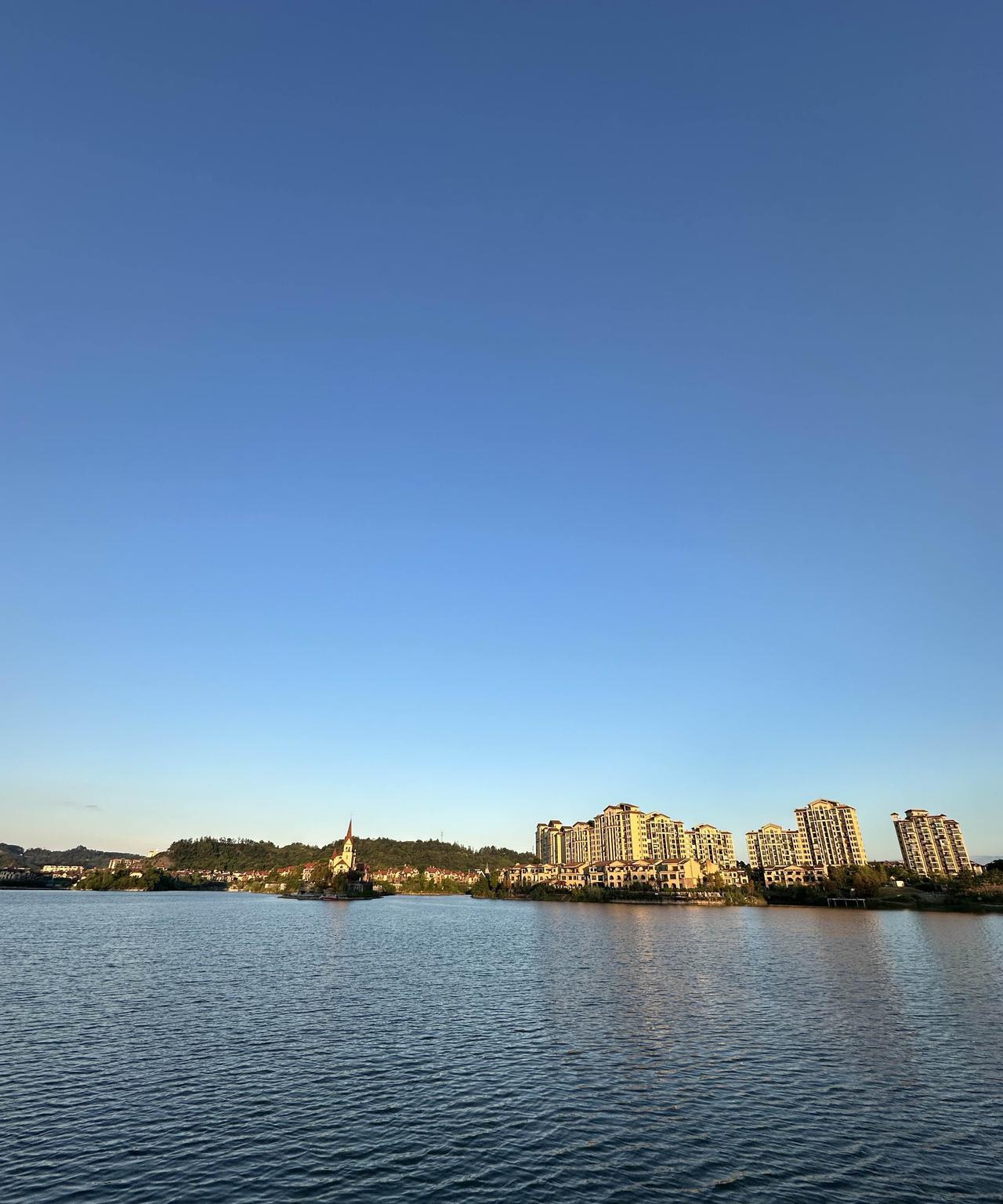不得不说，重庆黎香湖的这些商业建筑，建筑质量真的超级好啊！十几年后的2025年8