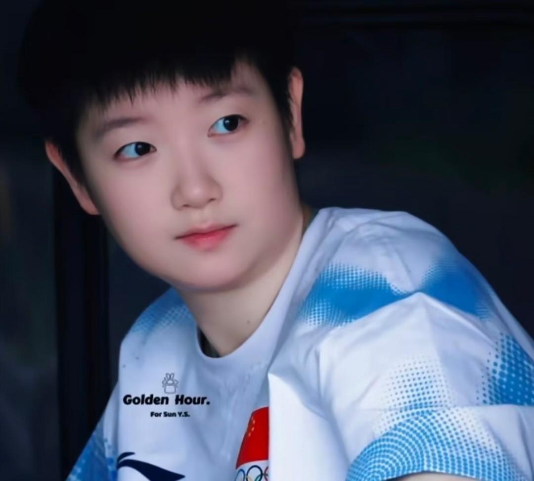 能配得上孙颖莎的人，条件列了整整10条。可你仔细扒拉一遍，前面九条全是虚的，最