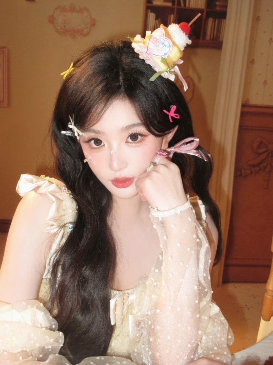 孔雪儿小蛋糕孔雪儿小蛋糕要分给大家吃5555好萌的小蛋糕孔雪儿