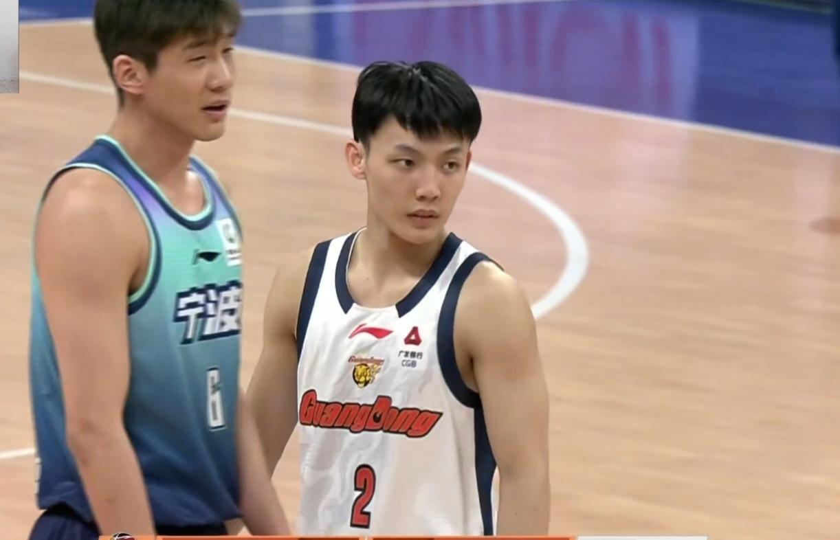 广东队客场不敌宁波，内线被对手打爆，最大的责任人到底是谁？其实这个问题不难理解，