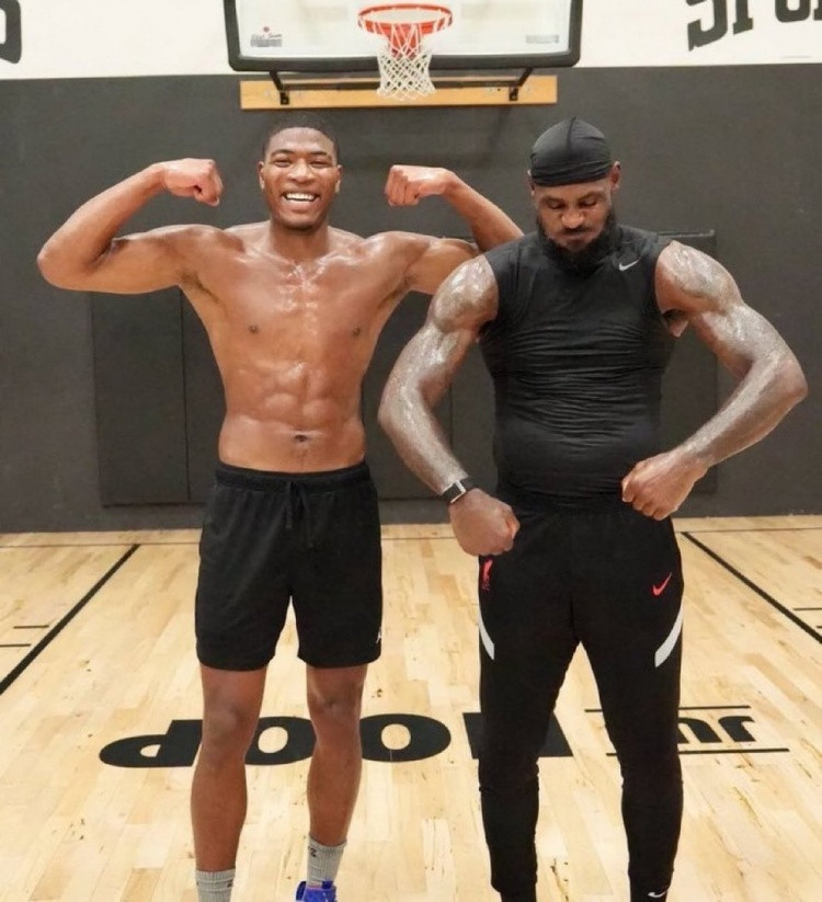 詹姆斯+八村垒，备战新赛季！湖人nba​​​