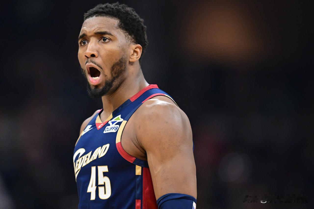 天没塌！米切尔赛后淡定回应：我们本来就没想16-0！骑士G3客场104-12