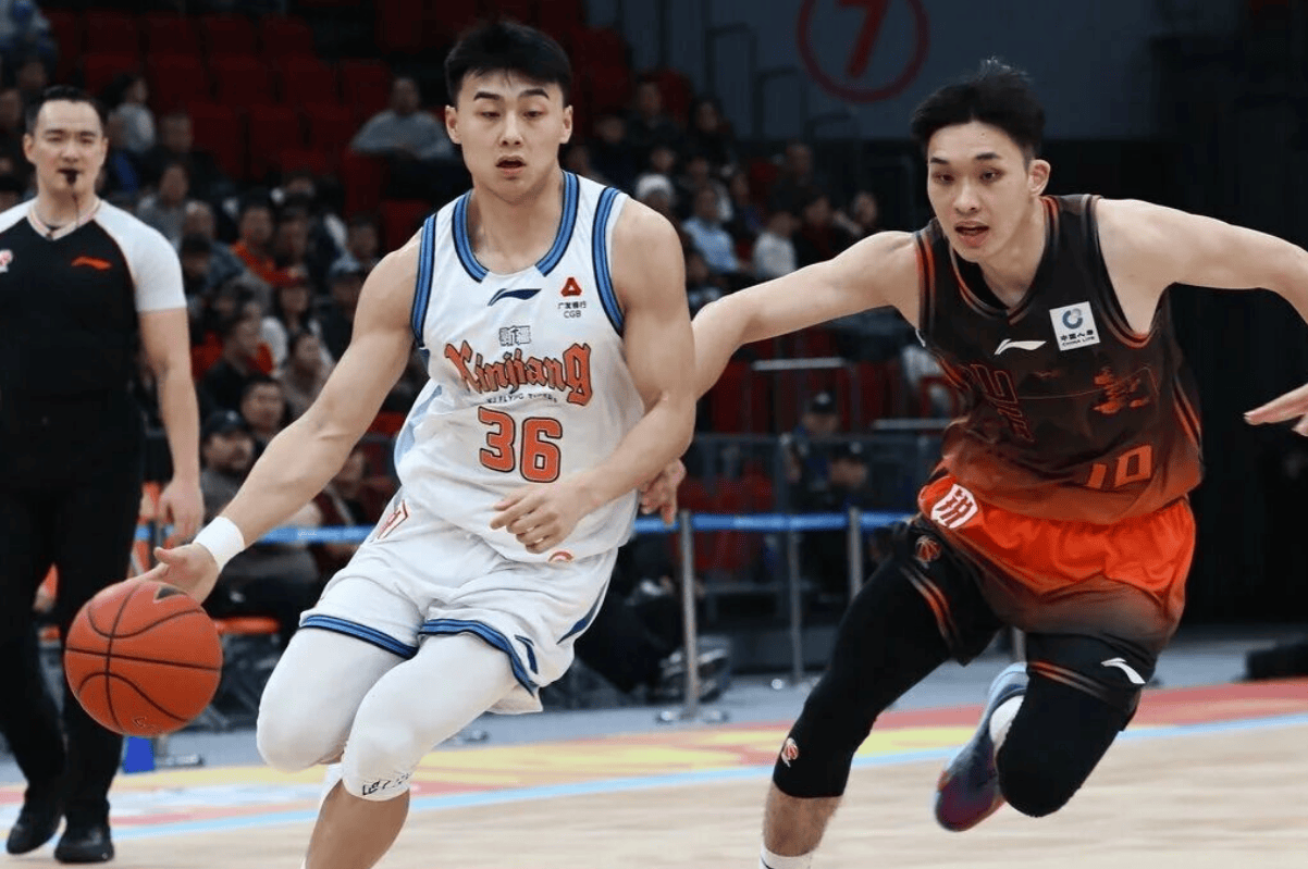 新疆男篮总结比赛: 开局状态不佳, 一度大比分落后对手