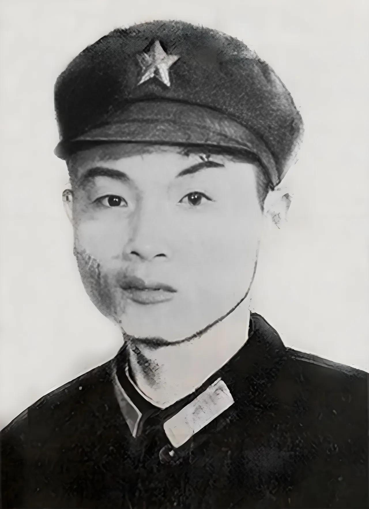1979年对越自卫反击战战士何源海浴血作战中弹，部队认定他壮烈牺牲，特地追授一