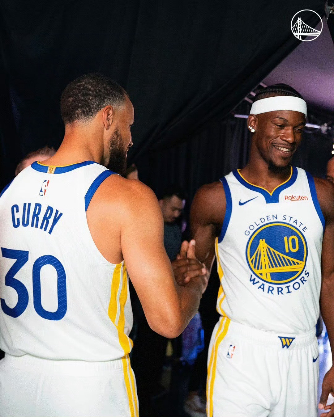 TA记者NickFriedell撰文谈到了金州勇士前锋吉米·巴特勒。他表示，据