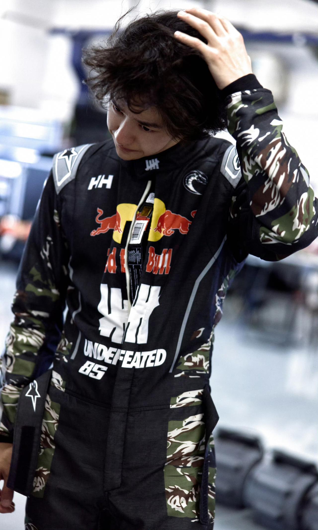 我最爱的素颜啵啵！都说素颜状态下谁都一样报看，可是王一博是真的素颜无敌！帅！