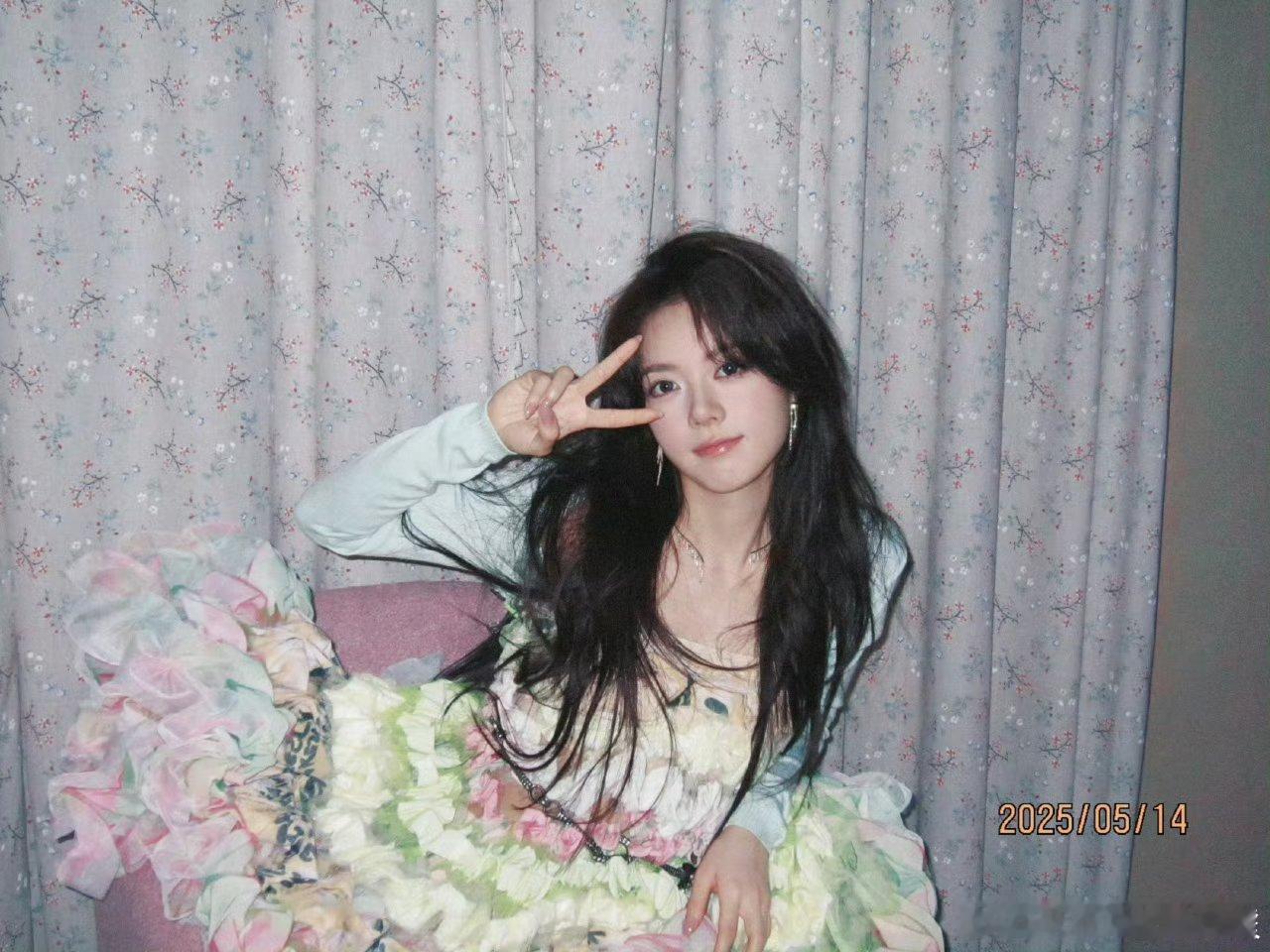 赵今麦今日营业照，百变美女。​​​