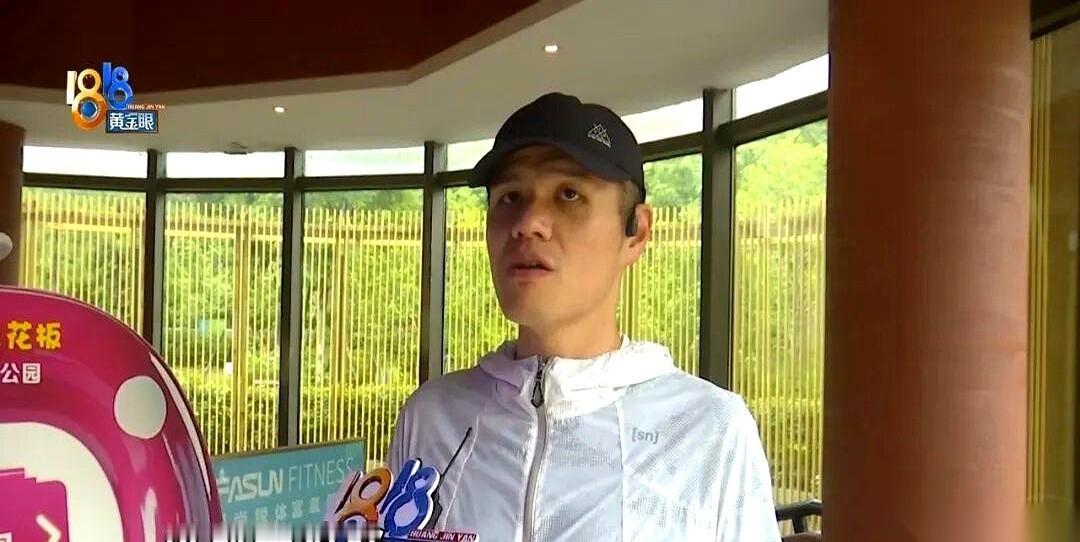 你敢信？一个从260斤硬生生把自己干到160斤的狠人，竟然被健身房花钱“请”走了