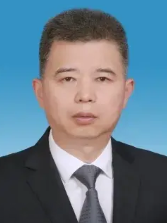 组织对他已经是厚爱有加了，他犯了这么大的错误，只是给予留党察看二年、政务撤职处分