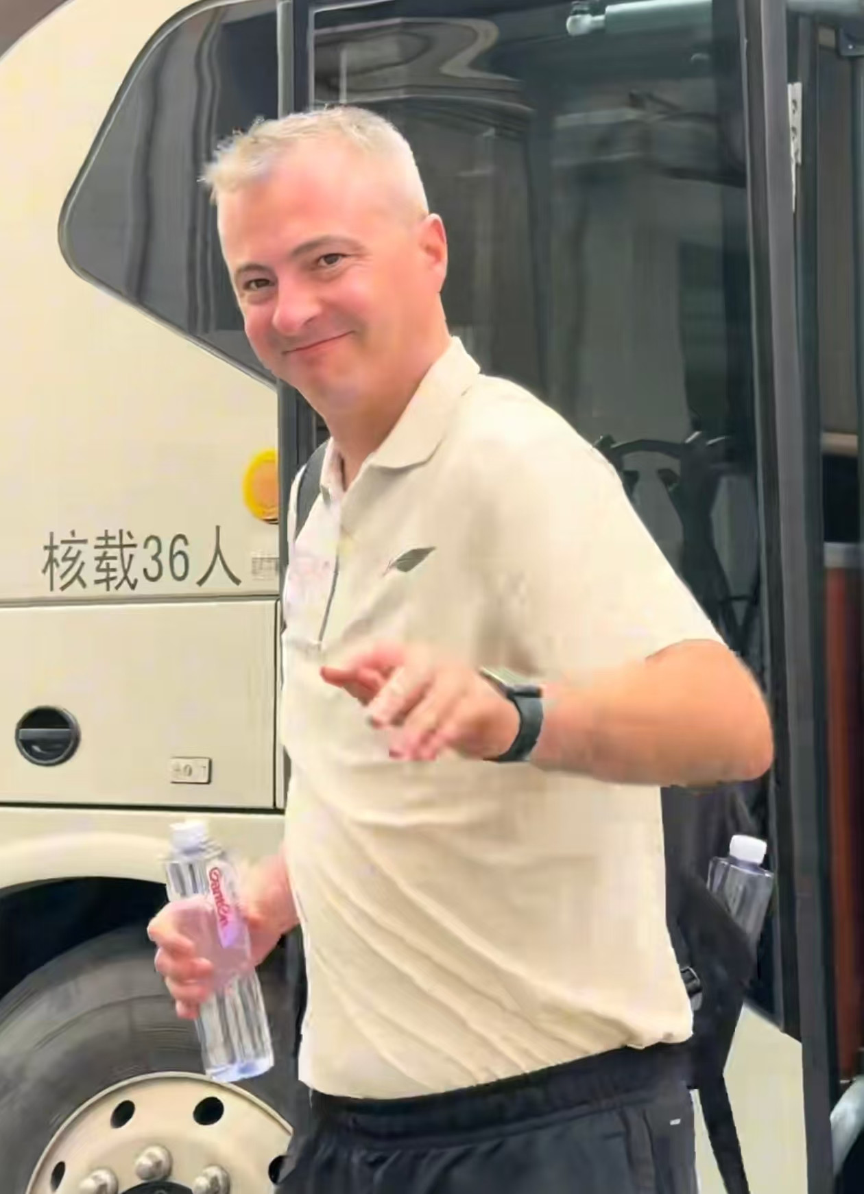 广东新帅抵莞开始带队，杨溢、黄明依均卷入交易，离队人数将达五人